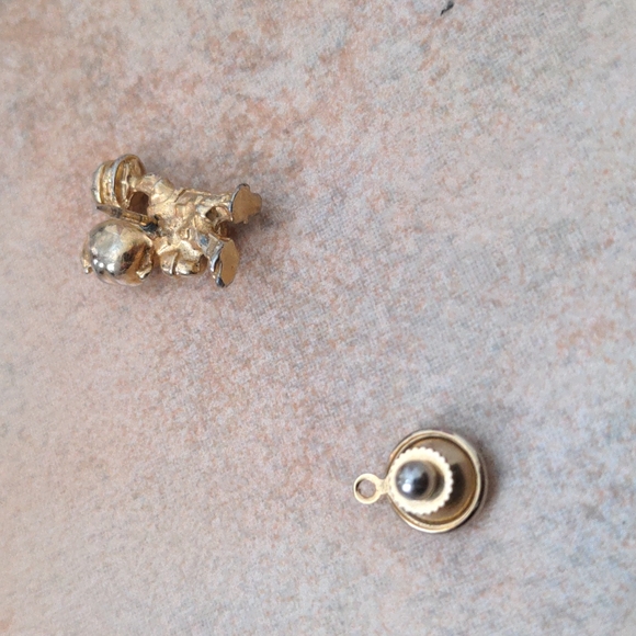 Big boy pin can be worn on necklace as well has loop - Picture 4 of 4